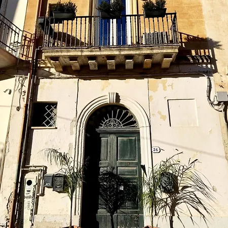 Sottolavolta Lecce